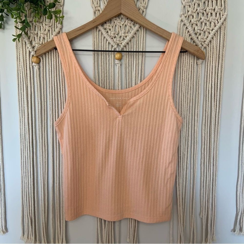 AMERICAN EAGLE Rib Knit Split Neck Tank Top Peach Size‎ Medium
